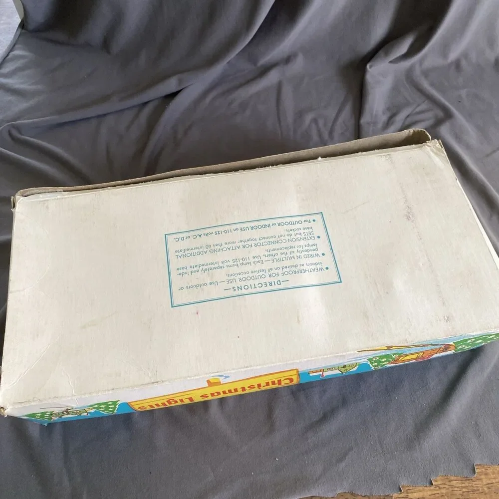 Vintage Christmas NOMA LITES 2 Wire Light Strand Clip On C-9 NICE BOX